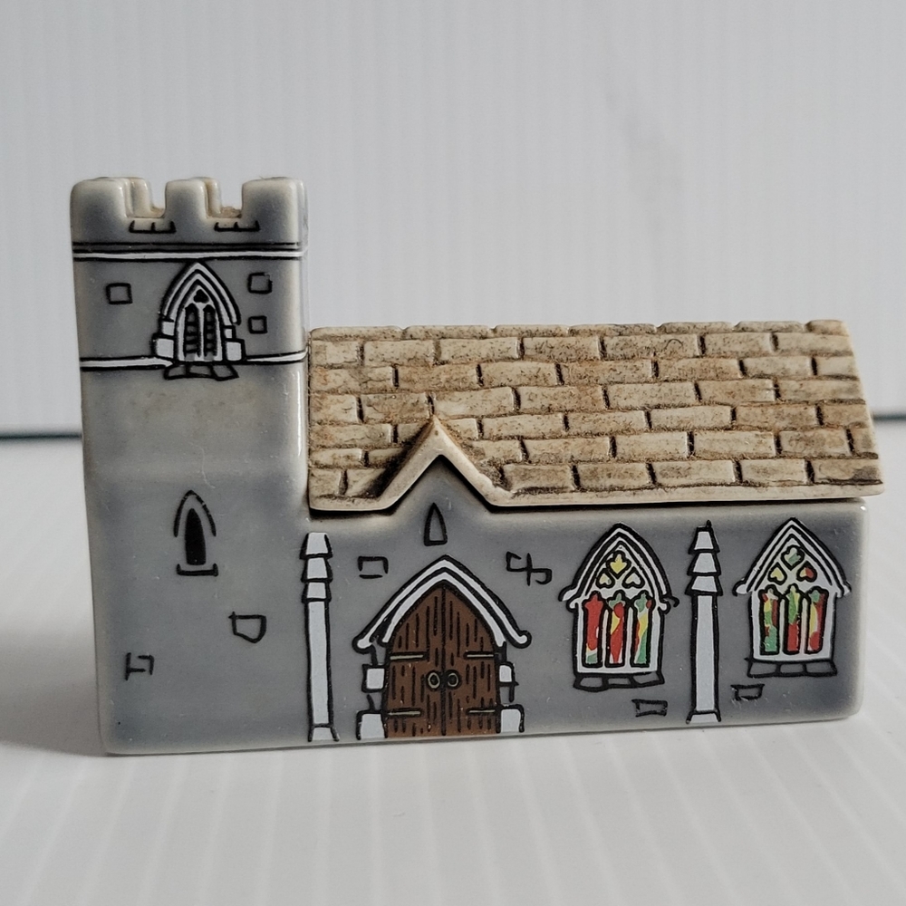 Vintage ENGLISH WADE Porcelain Village